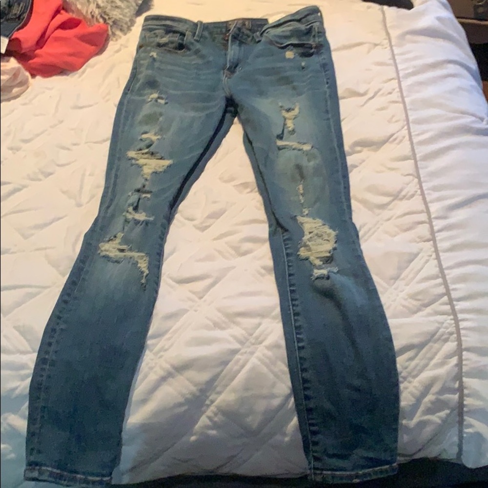 Medium jeans destroyed Abercrombie and Fitch